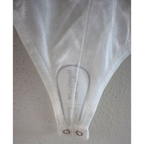 Good American GB0386 Women Sz 0/XS White Extreme Sheer Cut Out Back Bodysuit $85 - Picture 5 of 5